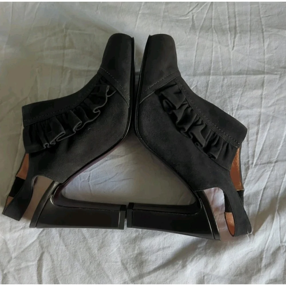 Nanette Lepore‎ French Maid Booties Charcoal Women's 7 Ruffle Coquette Suede NIB
